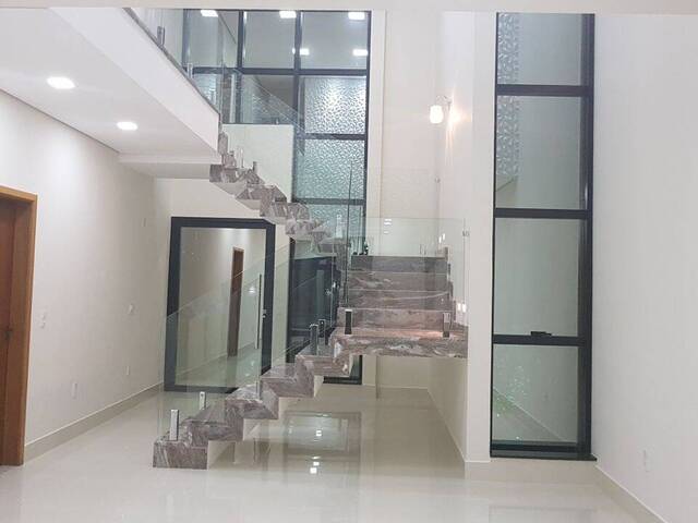 Sobrado para Venda em Indaiatuba - 2