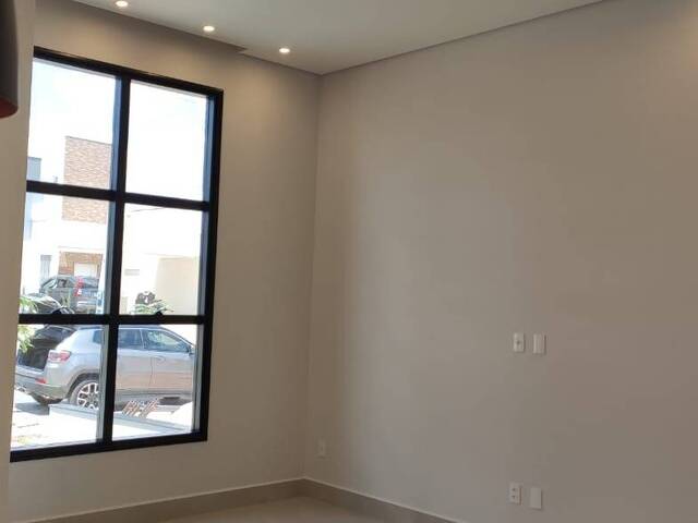 Casa para Venda em Indaiatuba - 2