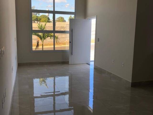 Casa para Venda em Indaiatuba - 2