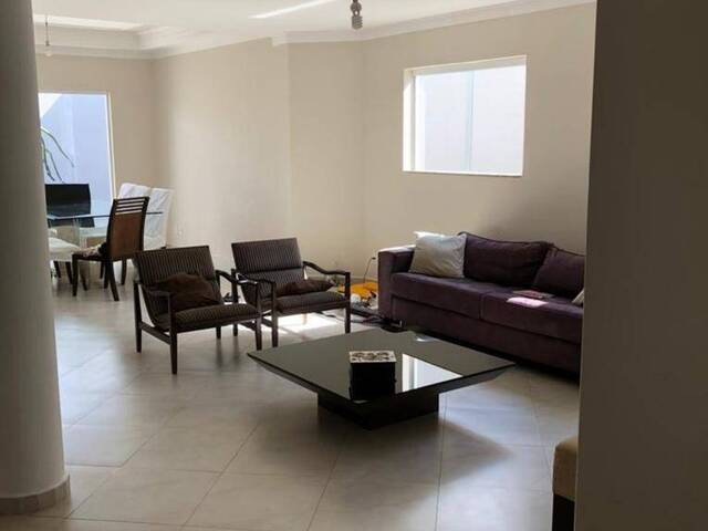 Sobrado para Venda em Indaiatuba - 2