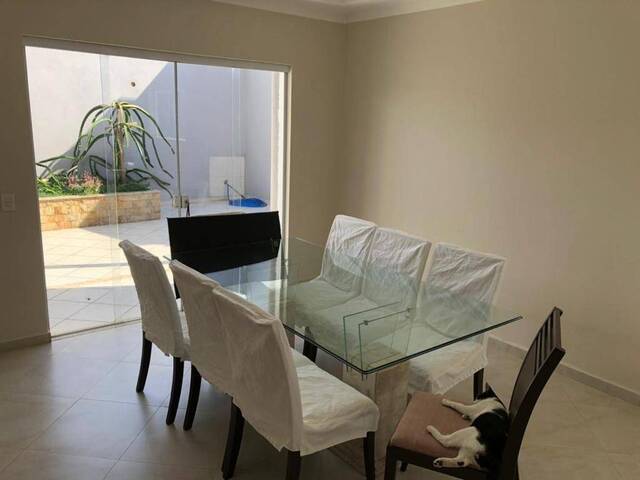 Sobrado para Venda em Indaiatuba - 3