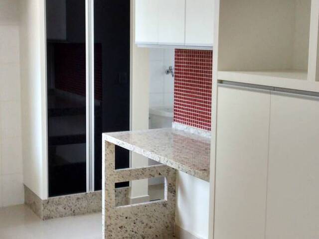 Sobrado para Venda em Indaiatuba - 4