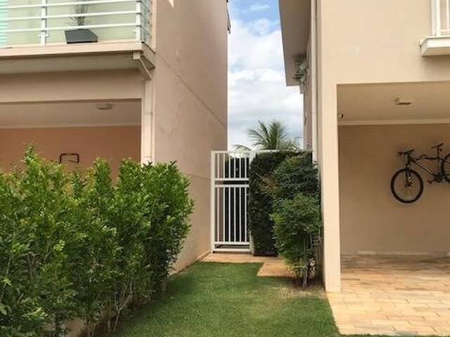 Sobrado para Venda em Indaiatuba - 4