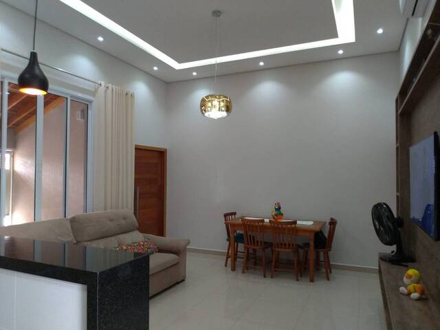 Casa para Venda em Indaiatuba - 2