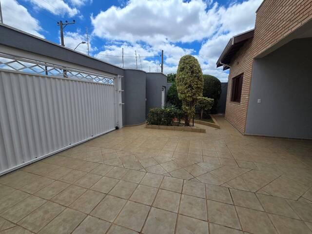 Casa para Venda em Indaiatuba - 3