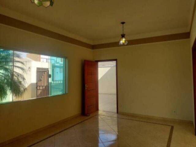 Casa para Venda em Indaiatuba - 2