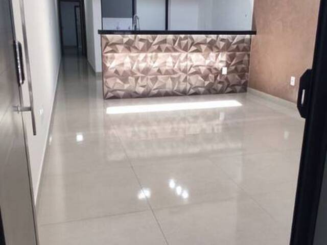 Casa para Venda em Indaiatuba - 2