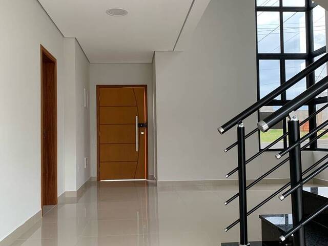 Sobrado para Venda em Indaiatuba - 2