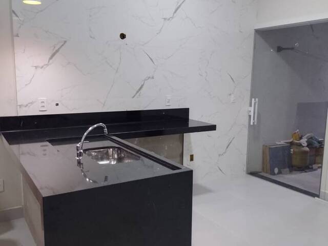 Casa para Venda em Indaiatuba - 2