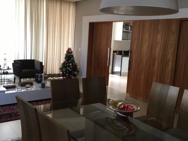 Sobrado para Venda em Indaiatuba - 2