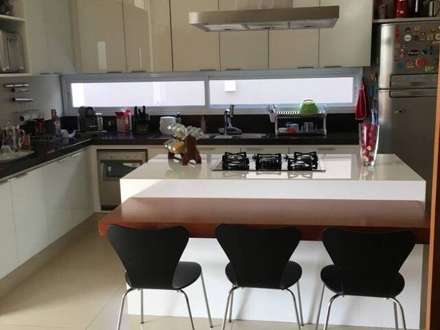 Sobrado para Venda em Indaiatuba - 4