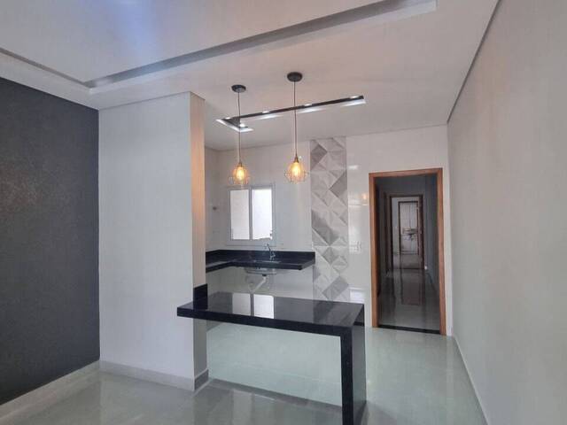 Casa para Venda em Indaiatuba - 2