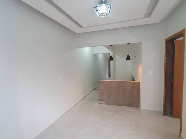 Casa para Venda em Indaiatuba - 2