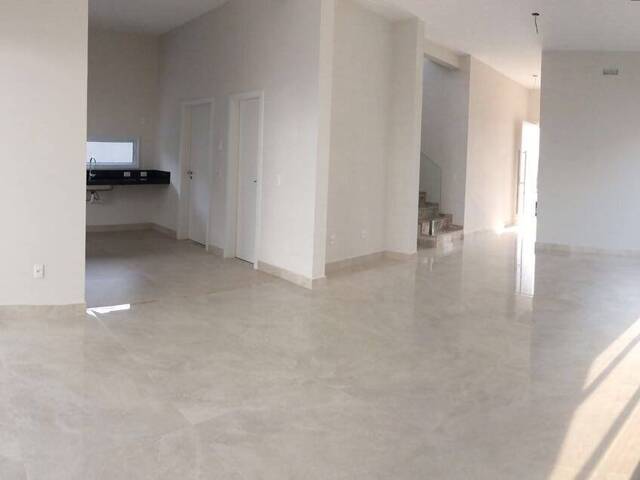 Sobrado para Venda em Indaiatuba - 2