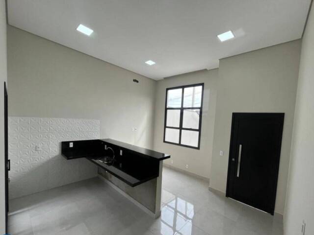 Casa para Venda em Indaiatuba - 2