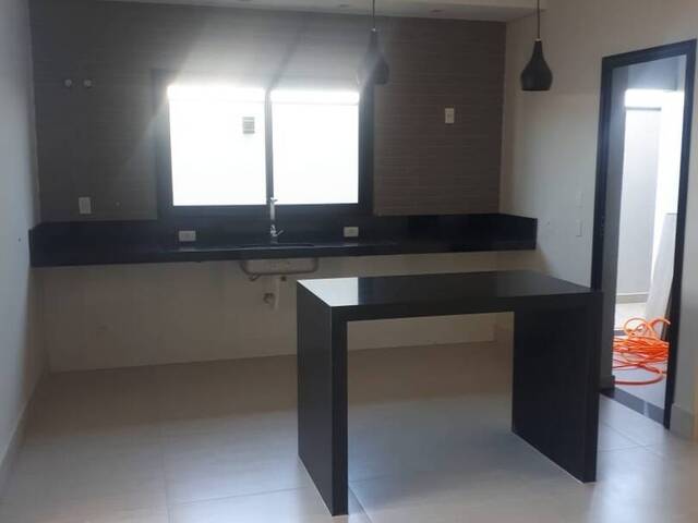 Sobrado para Venda em Indaiatuba - 5