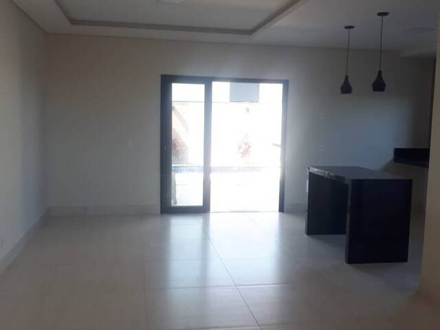 Sobrado para Venda em Indaiatuba - 4