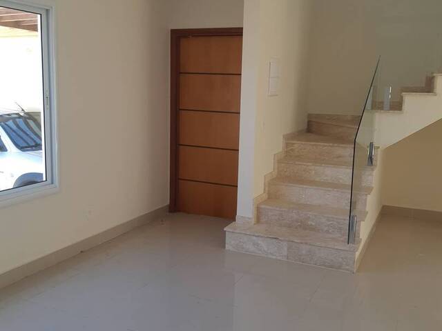 Sobrado para Venda em Indaiatuba - 3