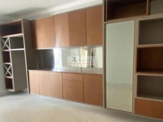 Sobrado para Venda em Indaiatuba - 4