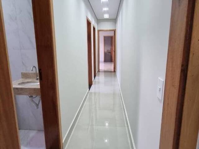 Casa para Venda em Indaiatuba - 2