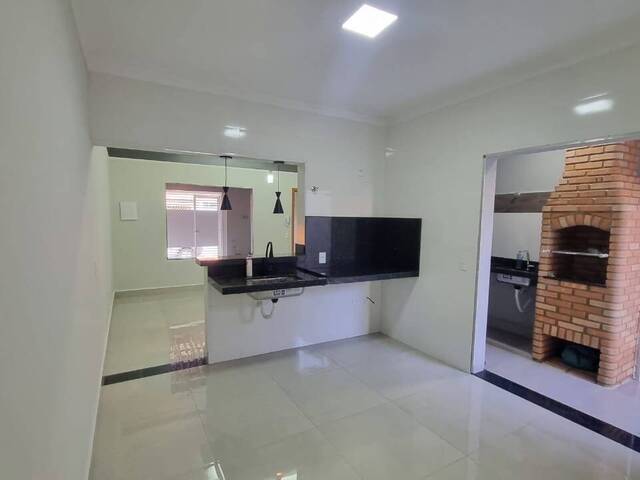 Casa para Venda em Indaiatuba - 2