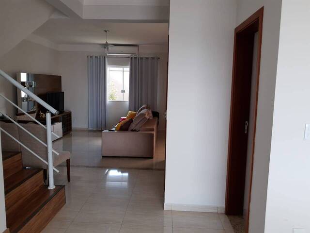 Sobrado para Venda em Indaiatuba - 4