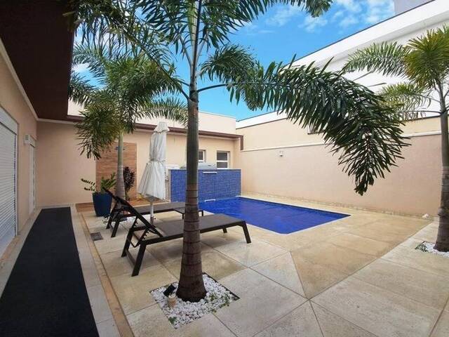 Casa para Venda em Indaiatuba - 2