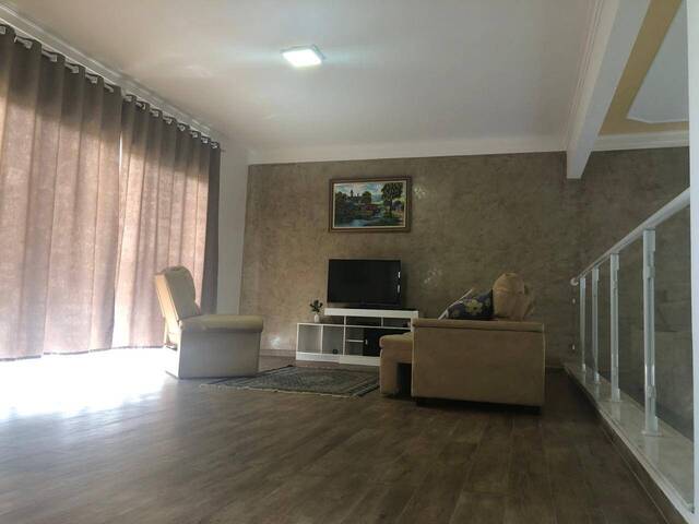 Sobrado para Venda em Indaiatuba - 3