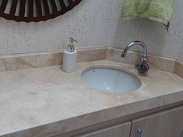 Sobrado para Venda em Indaiatuba - 4