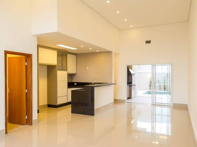 Casa para Venda em Indaiatuba - 3