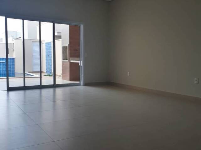 Casa para Venda em Indaiatuba - 2