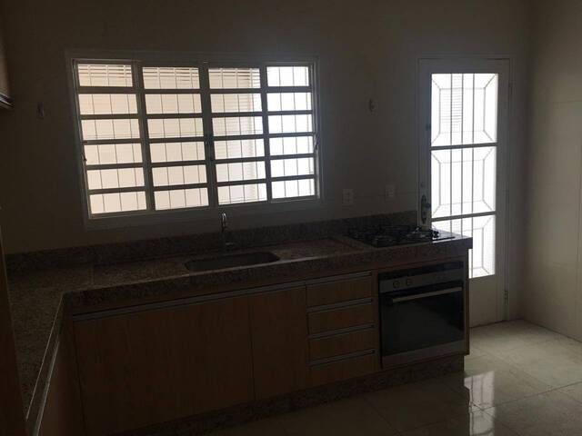 Casa para Venda em Indaiatuba - 2