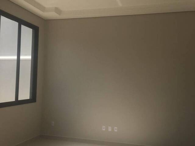 Casa para Venda em Indaiatuba - 2