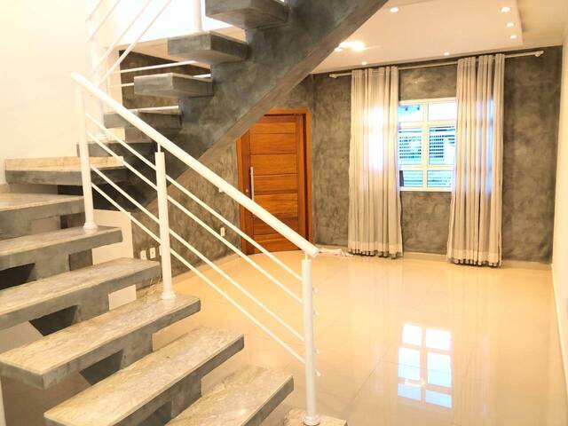 Sobrado para Venda em Indaiatuba - 2