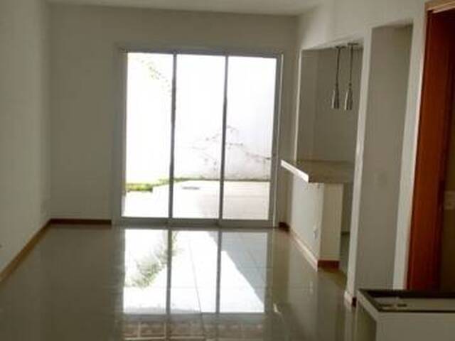 Sobrado para Locação em Indaiatuba - 3