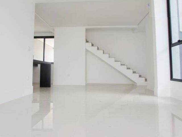 Sobrado para Venda em Indaiatuba - 2