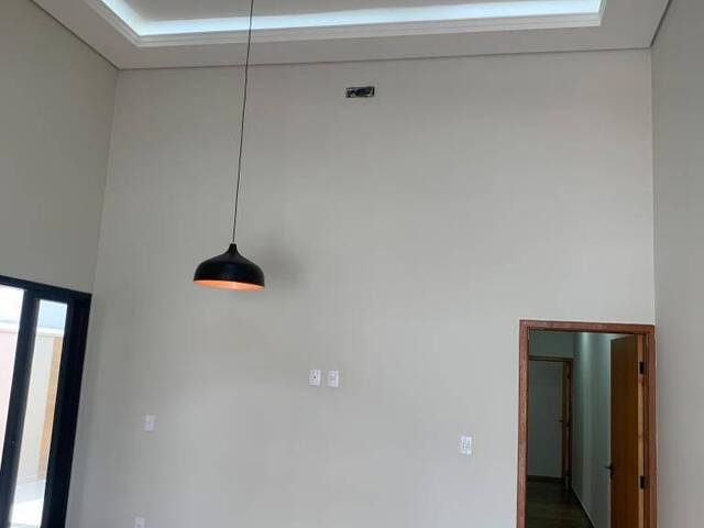 Casa para Venda em Indaiatuba - 2