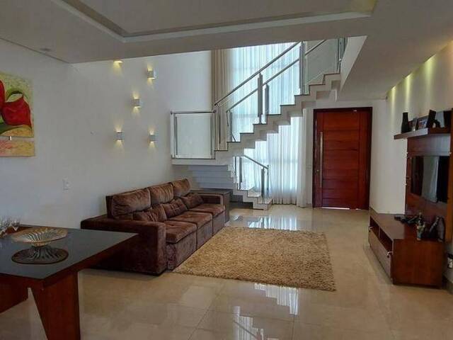 Sobrado para Venda em Indaiatuba - 2