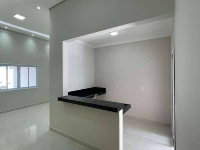 Casa para Venda em Indaiatuba - 2